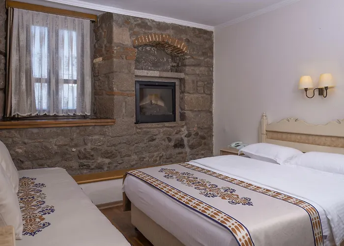 Nazlihan - Special Category