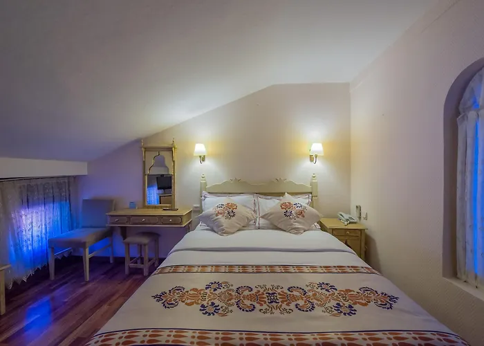 Nazlihan - Special Category