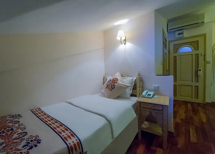 Nazlihan - Special Category Hotel 2*