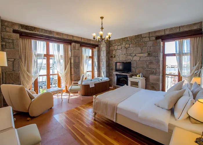 Nazlihan - Special Category